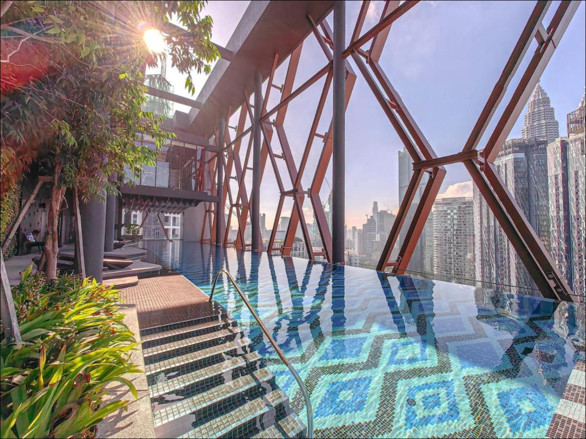 Scarletz Suites Klcc Twin Tower By Purple Orchid Куала Лумпур Екстериор снимка
