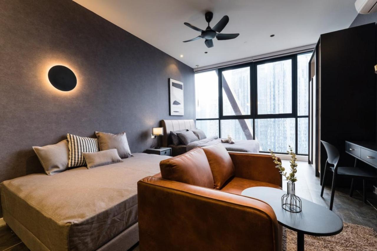 Scarletz Suites Klcc Twin Tower By Purple Orchid Куала Лумпур Екстериор снимка