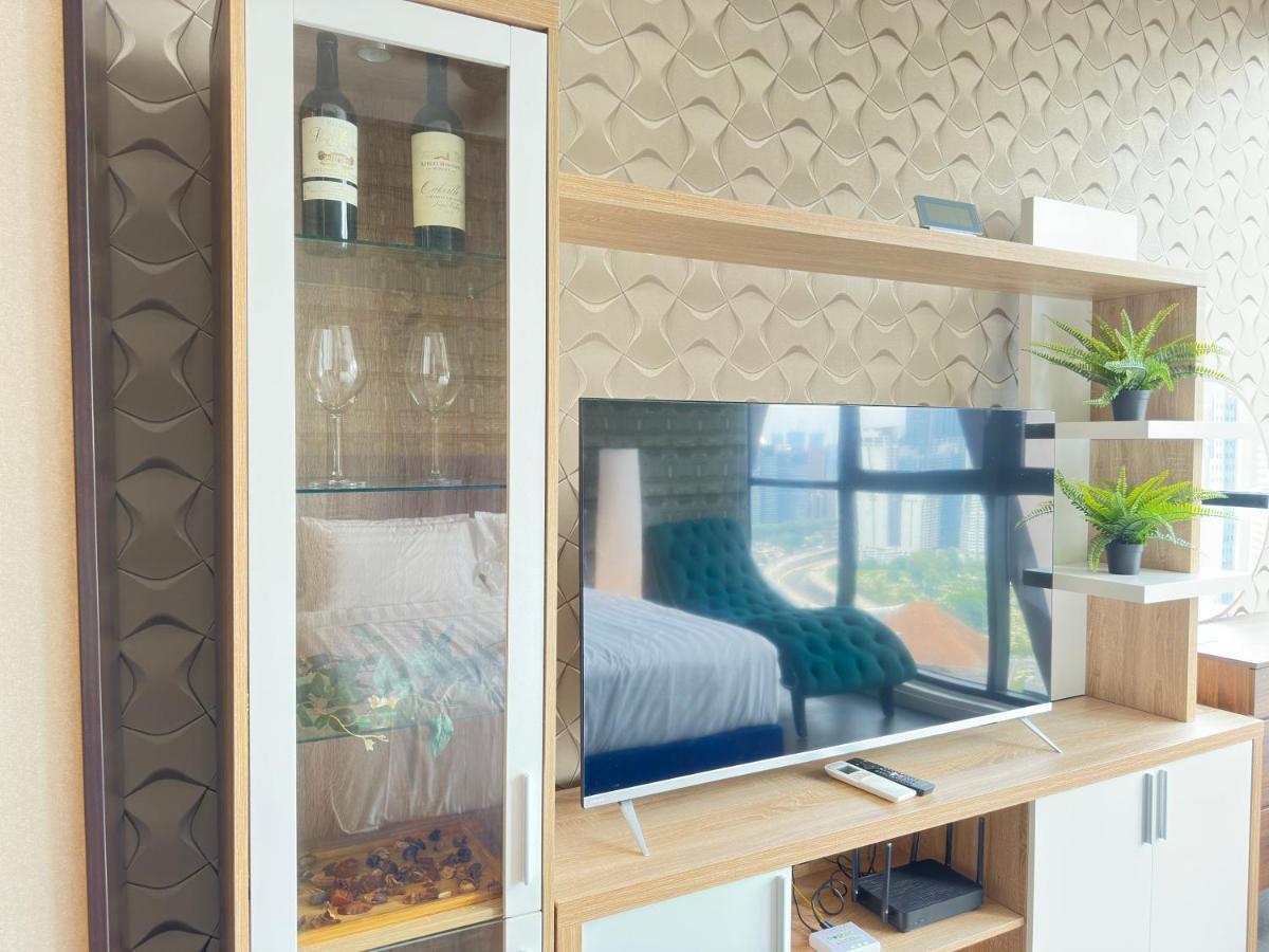 Scarletz Suites Klcc Twin Tower By Purple Orchid Куала Лумпур Екстериор снимка