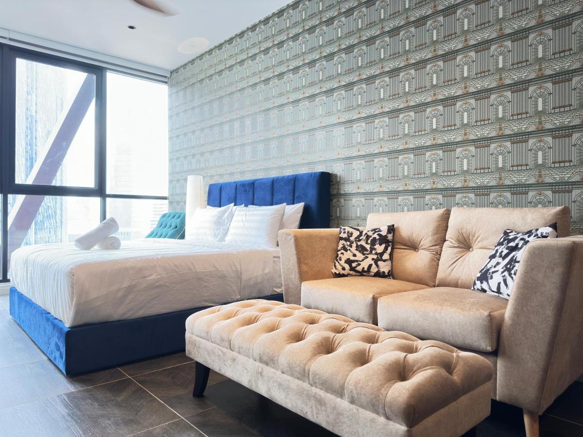 Scarletz Suites Klcc Twin Tower By Purple Orchid Куала Лумпур Екстериор снимка