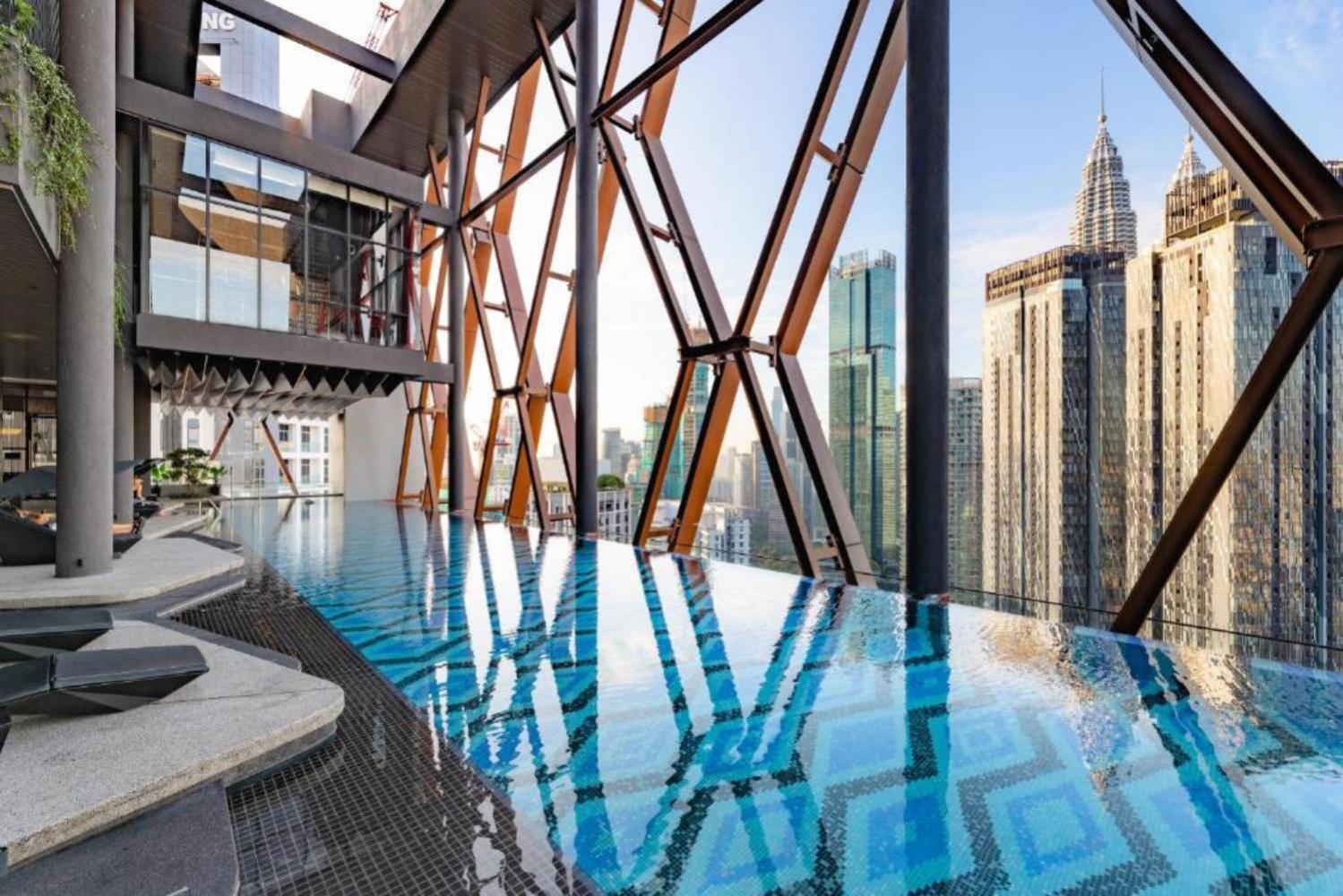 Scarletz Suites Klcc Twin Tower By Purple Orchid Куала Лумпур Екстериор снимка