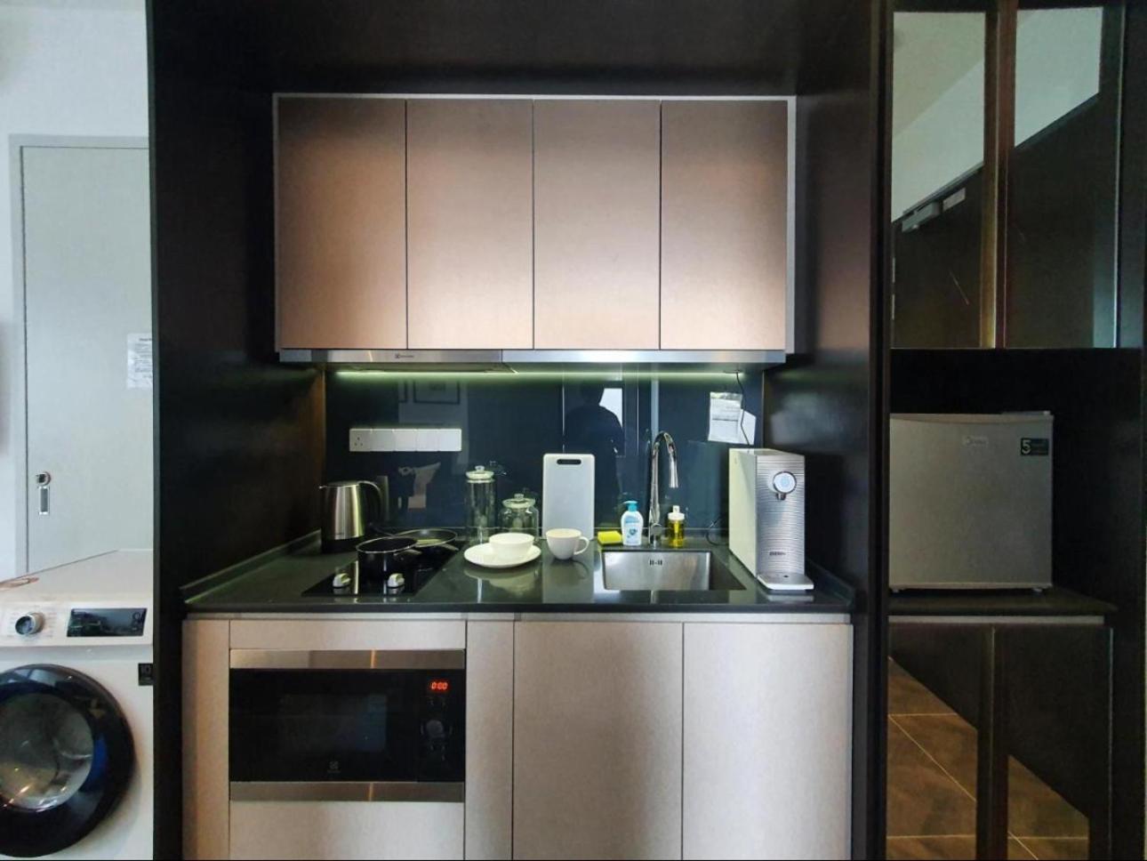 Scarletz Suites Klcc Twin Tower By Purple Orchid Куала Лумпур Екстериор снимка