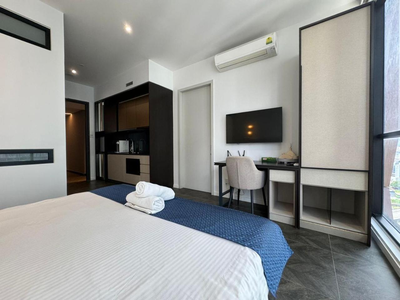 Scarletz Suites Klcc Twin Tower By Purple Orchid Куала Лумпур Екстериор снимка