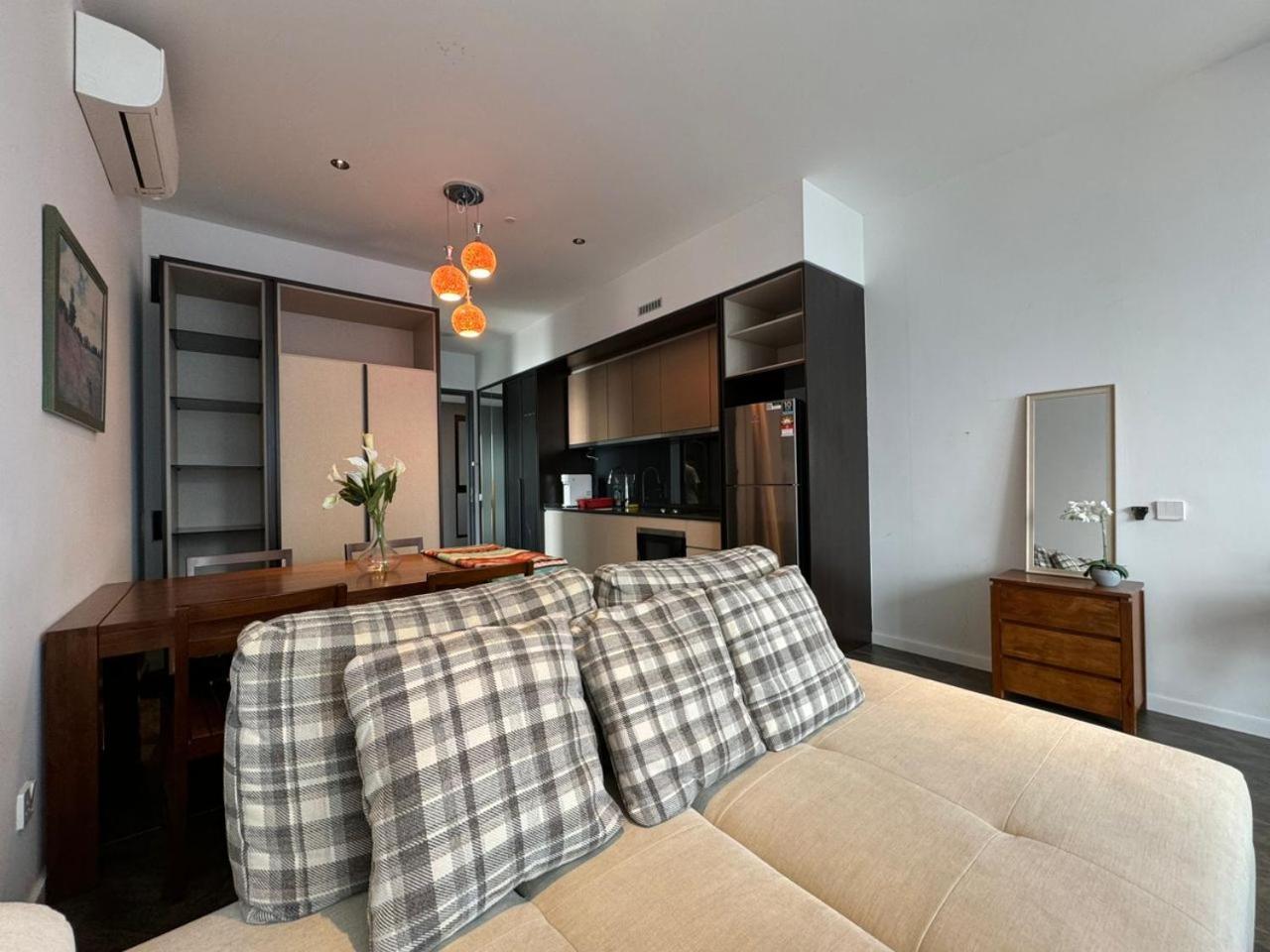 Scarletz Suites Klcc Twin Tower By Purple Orchid Куала Лумпур Екстериор снимка